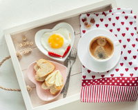 Receitas para o Dia dos Namorados: como montar um café da manhã na cama fácil e acordar o seu amor de um jeitinho delicioso