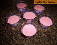 Sobremesa tipo Danoninho caseiro