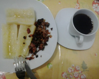 Macaxeira com carne de charque