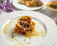 O tradicional leilão, convidados especiais e provas pra lá de desafiadoras: O novo episódio do MasterChef está no ar!