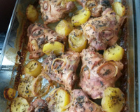 Sobrecoxas de frango com Creme de cebola e orégano