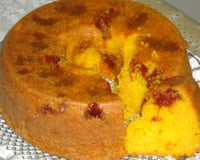 Bolo de fubá com cenoura e goiabada