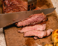 Macio, barato e novo: o corte de carne que promete ser tendência neste verão