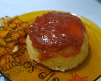 Bolo de xícara de fubá com goiabada