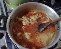 Frango com macarrão na mesma panela