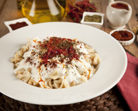 Turkish pasta: aprenda a fazer a massa turca viral que está bombando no TikTok e vale cada garfada