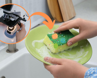 Sou uma doutora em bactérias e garanto sobre a esponja de cozinha: "O que a gente precisa saber é se elas passam e ficam vivas na louça enxaguada e seca"