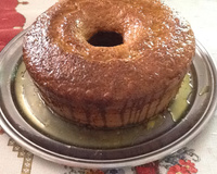Bolo integral com calda de laranja