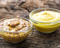 Conheça os tipos de mostarda e veja quando usar cada uma delas