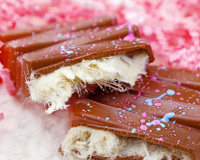 Adeus chocolate de Dubai: a nova tendência é o chocolate peludo, com um recheio cheio de textura para engajar vídeos e fotos