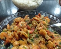 Camarão rosa ao alho e óleo