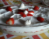 Merengue de morango com suspiro