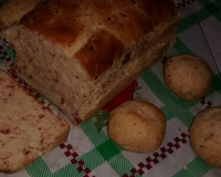 Pão de arroz com calabresa e queijo coalho