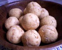 Pão de queijo frito