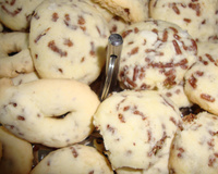 Biscoitos de maisena com coco e chocolate do Lúcio Cezar