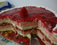 Bolo mousse de morango