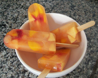 Picolé salada de frutas