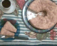 Bolo de abacaxi com cobertura de chocolate branco