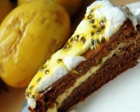 Bolo mousse de maracujá e chocolate