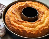 Para fazer no lanche da tarde: esse bolo fofo de tapioca é minha receita predileta para acompanhar um cafezinho