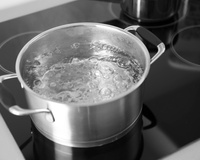 Limpe o seu chão com água quente e NUNCA MAIS TENHA A CASA SUJA