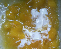 Doce de manga em caldas