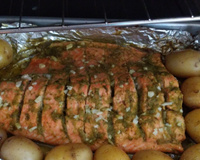 Salmão Inteiro com ervas