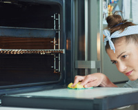 A acidez desta fruta elimina completamente os resíduos de gordura encrustados no seu forno; descubra como usar na limpeza