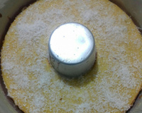 Bolo cremoso de milho verde