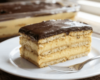 Receita de bolo éclair de chocolate: uma sobremesa extraordinária com preparo fácil e ingredientes simples!