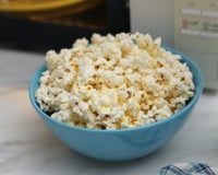 Como fazer com que todos os milhos da pipoca estourem? TudoGostoso ensina truque simples para aproveitar cada grão