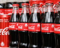 Atenção! Coca-Cola faz retirada massiva de produtos por excesso de clorato: veja quais são os países afetados e o que fazer