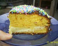 Bolo de cenoura recheado