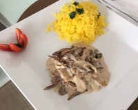Frango com shimeji e requeijão