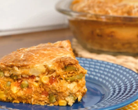 Testei uma massa de torta de liquidificador que ficou bem leve, a receita é perfeita para o fim de semana