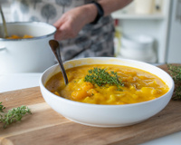 Nem muito espessa, nem muito líquida: a sopa caseira fica na textura perfeita graças a esse simples truque de chef