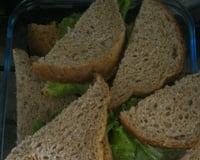 Sanduiche de frango com milho