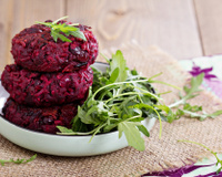 Hambúrguer de legumes: confira 2 opções deliciosas