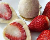 Coxinha de leite ninho com morango