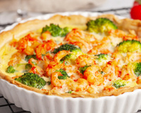 Quiche de camarão cremosa com requeijão: sempre acaba em minutos quando sirvo no almoço ou jantar