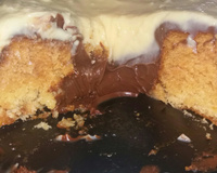 Bolo vulcão leite em pó com creme de avelã