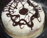 Bolo vulcão de leite em pó com creme de avelã