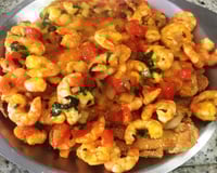 Filé de peixe ao molho e camarão