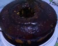 Bolo de cenoura com cobertura de caramelo