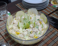 Frango com gengibre, salsão e maçã