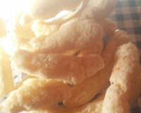 Biscoito frito de trigo