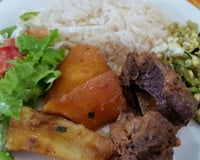 Costela com mandioca na cerveja