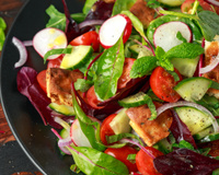 Saladas tradicionais de 8 países: confira os pratos