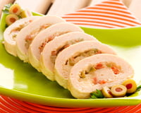 Rocambole de frango recheado