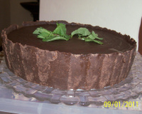 Chocotorta de maracujá com calda de chocolate